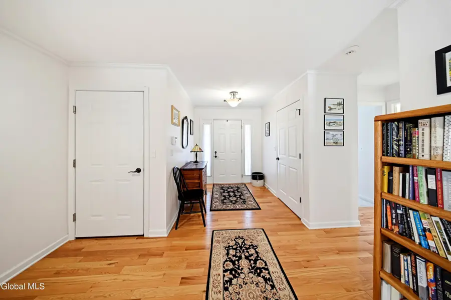 14 Pebble Court, Slingerlands, NY 12159 - #3