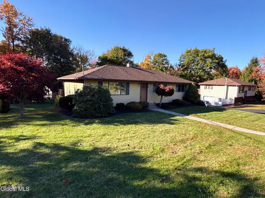 9 Big Bear Road, Schaghticoke, NY 12182 - #2