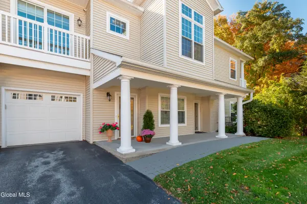 304 Vly Point Drive, Niskayuna, NY 12309