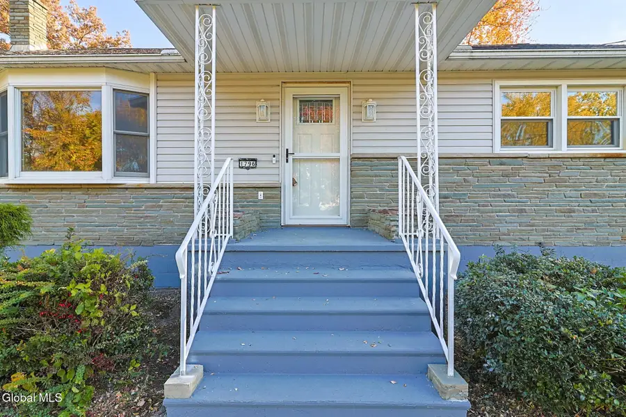 1796 Rensselaer Avenue, Rotterdam, NY 12303 - #3