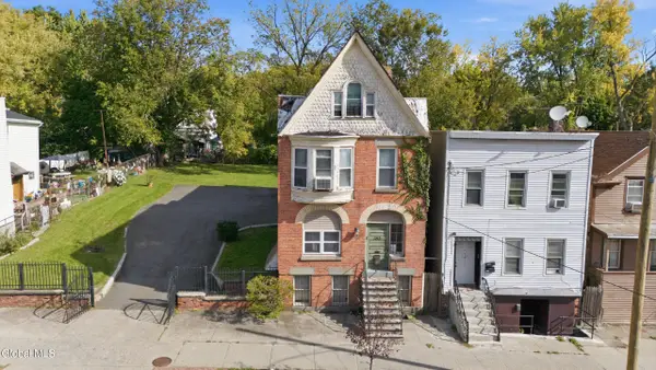 383 Clinton Avenue, Albany, NY 12206