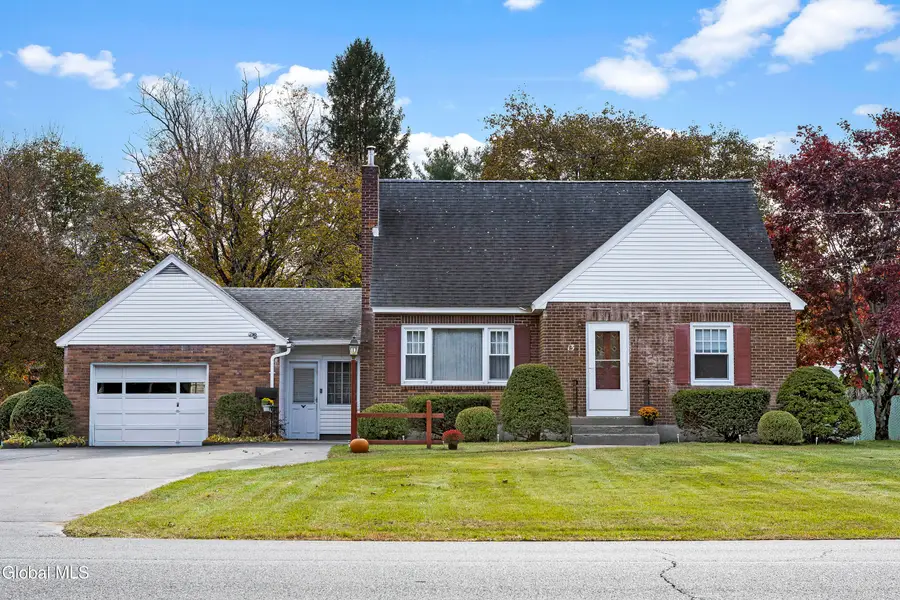 13 Droms Rd Ext, Glenville, NY 12302 - #2