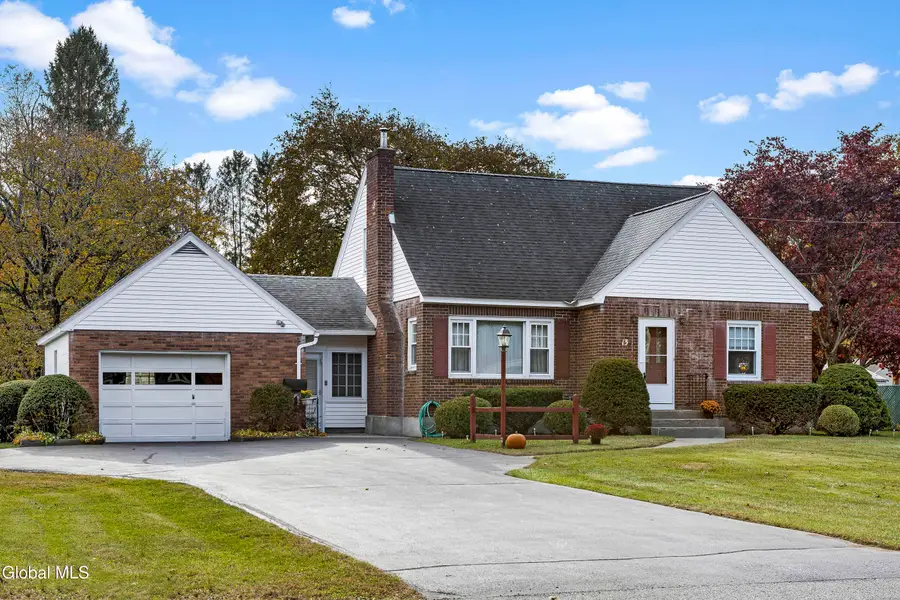13 Droms Rd Ext, Glenville, NY 12302 - #3