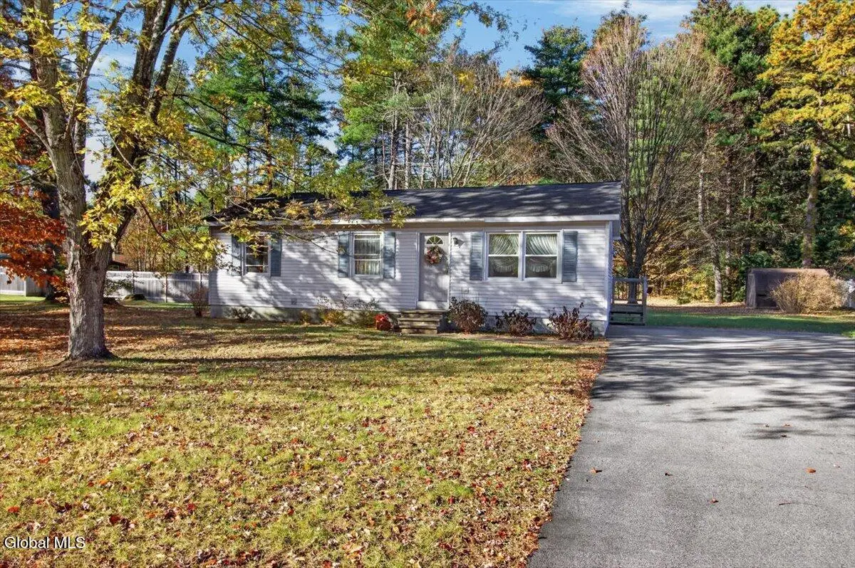 27 Stephanie Lane, Queensbury, NY 12804 - #1