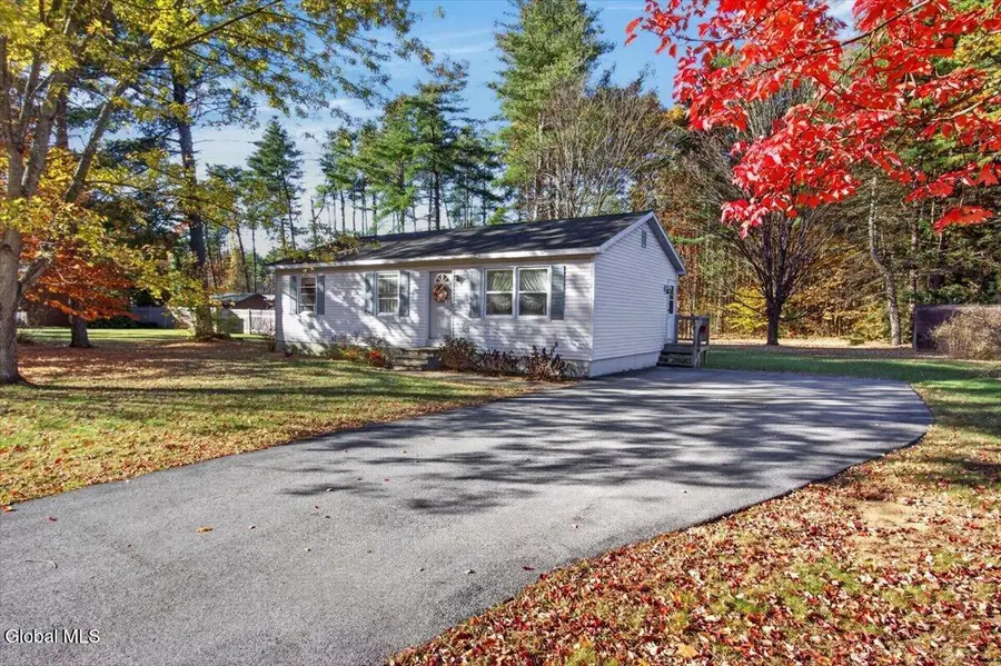 27 Stephanie Lane, Queensbury, NY 12804 - #2