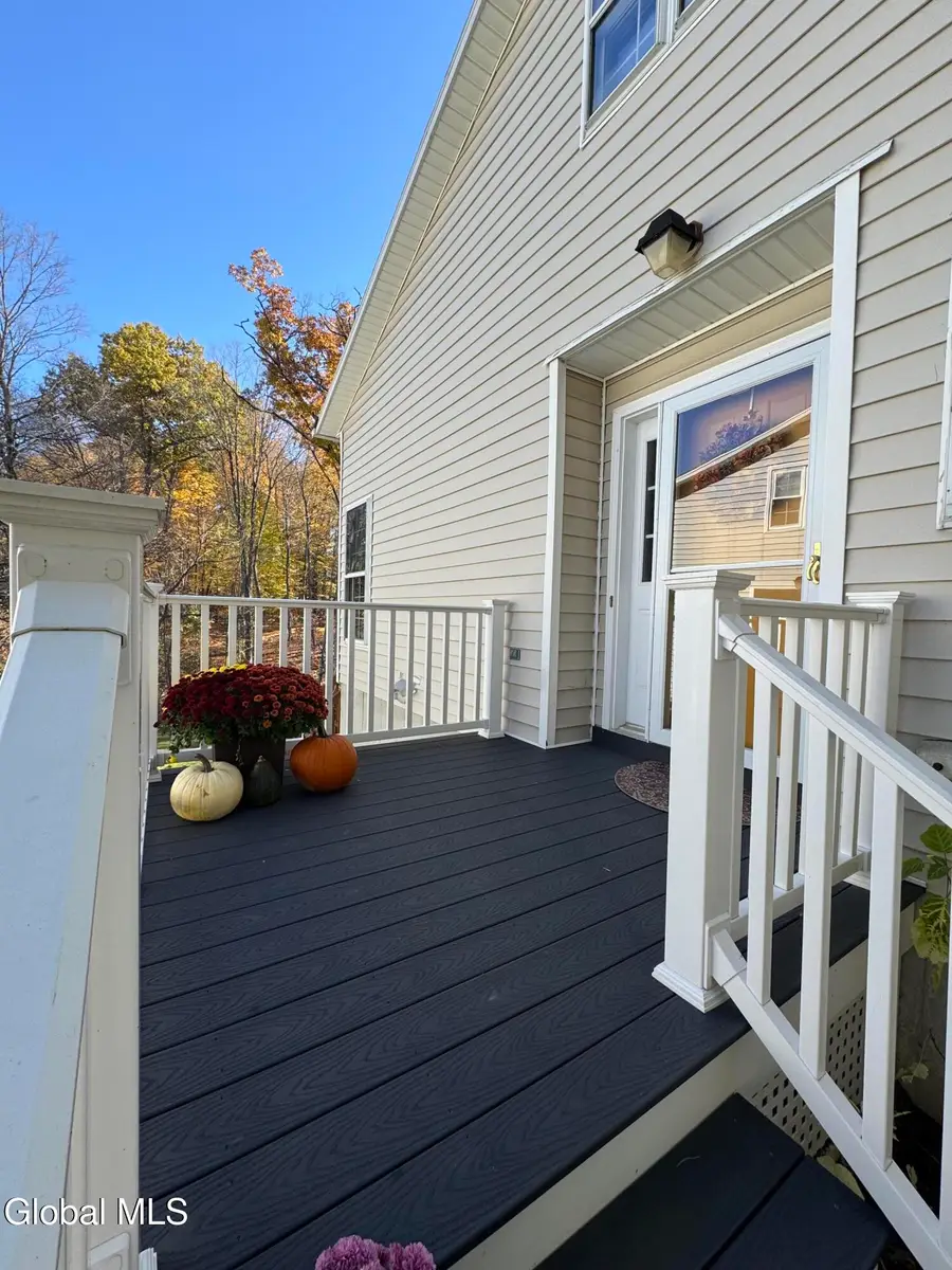 65 Woodside Drive, Albany, NY 12208 - #3