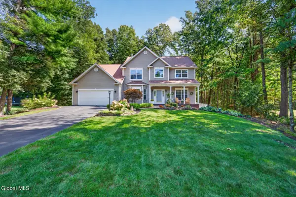 4 Fenimore Place, Wilton, NY 12831
