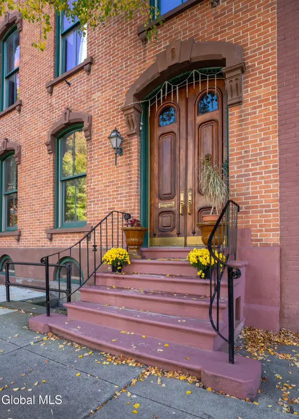 1914 Fifth Avenue, Troy, NY 12180