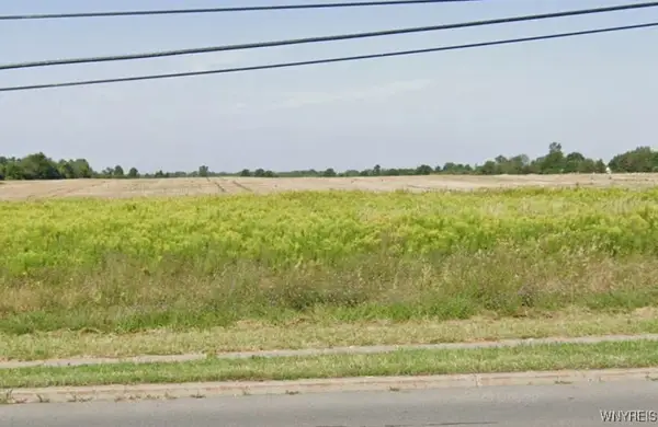 6071 Robinson Road, Lockport, NY 14094