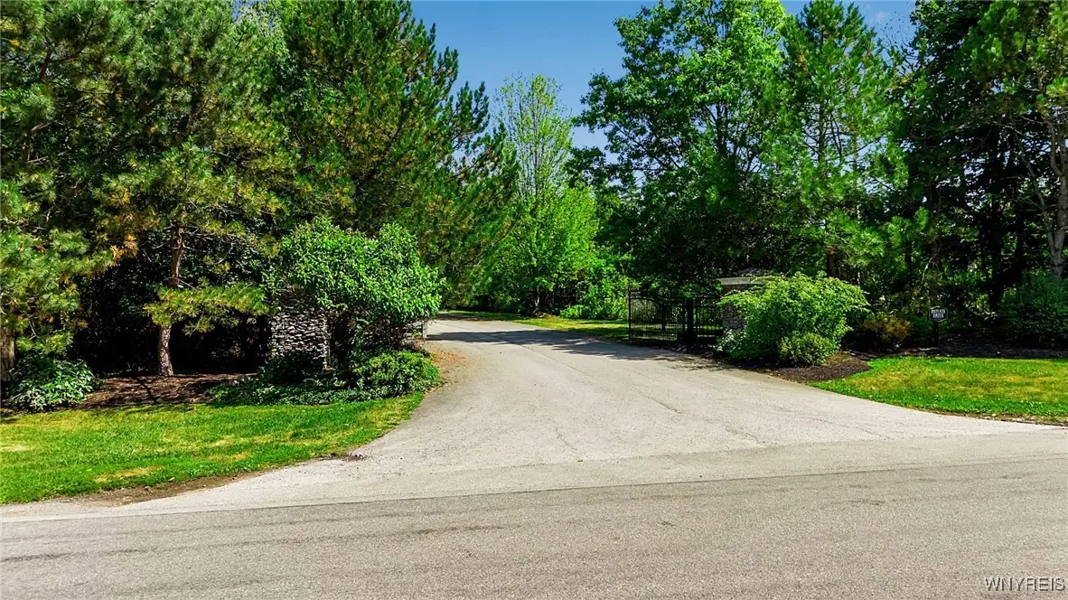 5129 Kraus Lane, Clarence, NY 14031 - Image #1