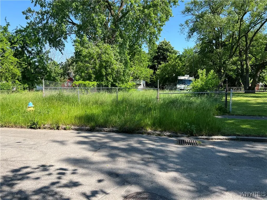 2226 Mackenna Avenue, Niagara Falls, NY 14303 - Image #1