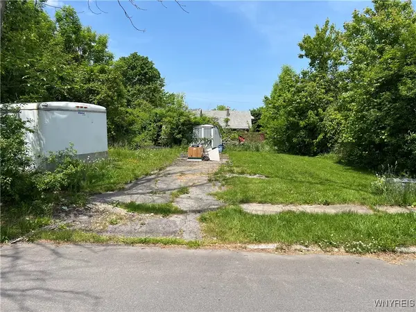 3344 Ely Avenue, Niagara Falls, NY 14303