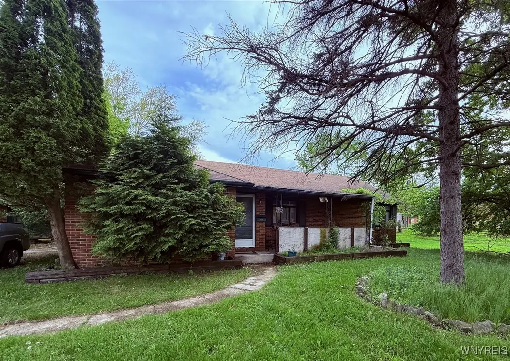 35 Tennyson Road, Williamsville, NY 14221 - Image #1