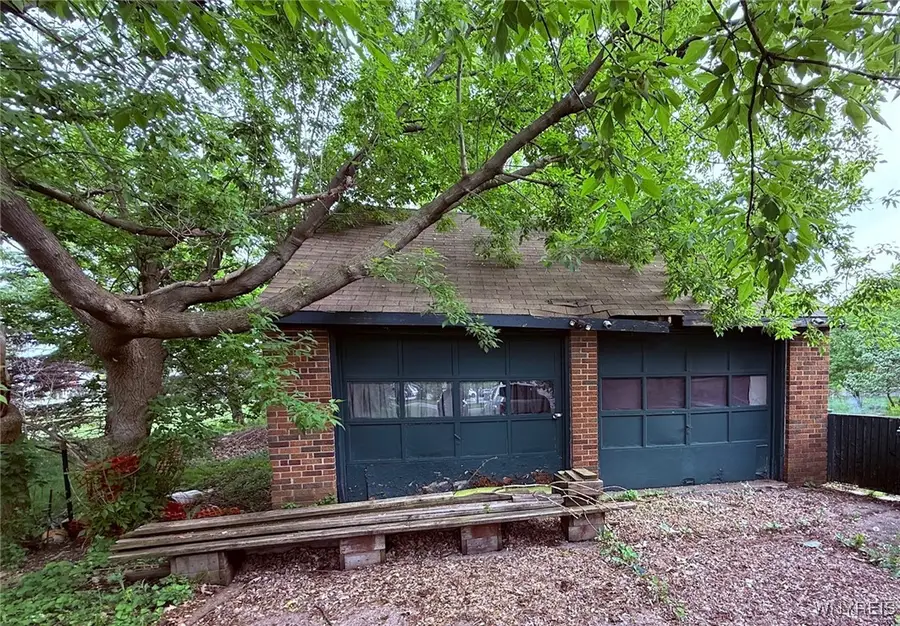 35 Tennyson Road, Williamsville, NY 14221 - Image #3