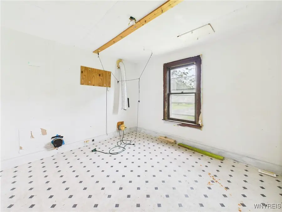 1307 Michigan Avenue, Niagara Falls, NY 14305 - Image #3