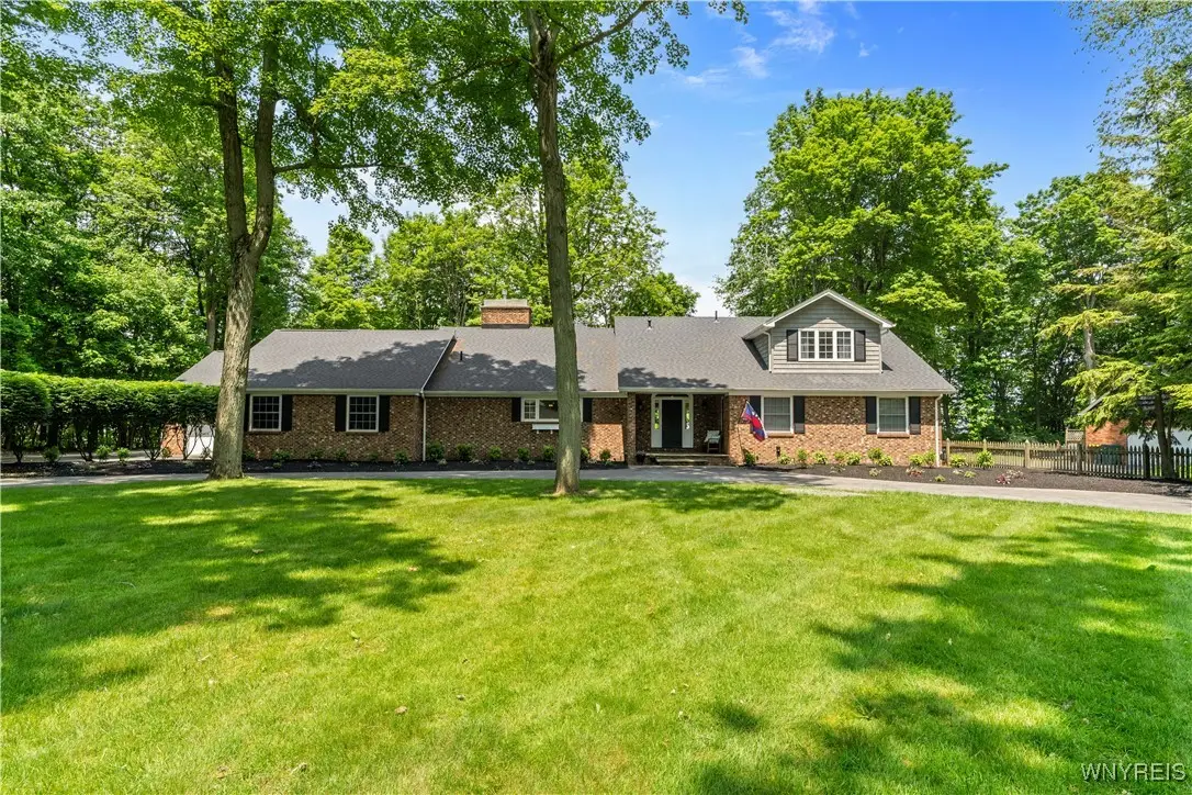 9800 Hollingson Road, Clarence, NY 14031 - Image #1