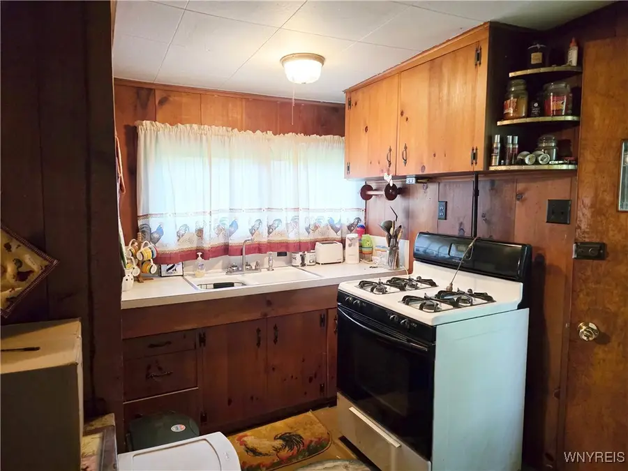 911 Shoreham Street, Waterport, NY 14571 - Image #2