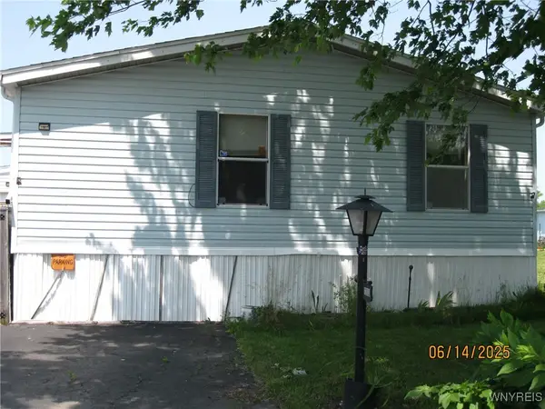 1203 Maplewood, Lockport, NY 14094