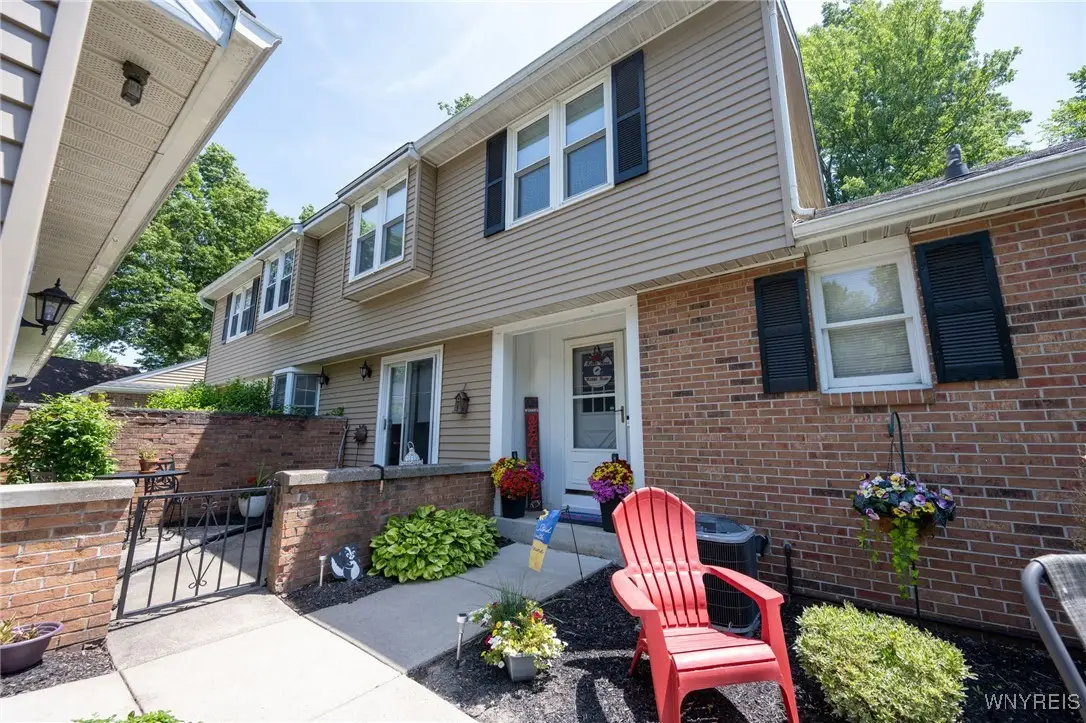 253 Old Oak Post Road, East Amherst, NY 14051 - Image #1