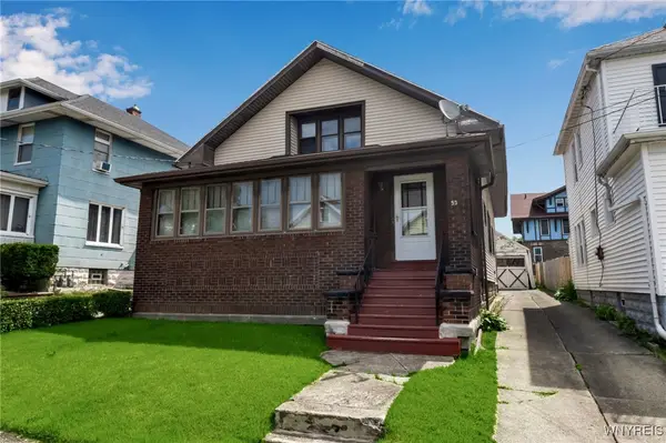 53 Pine Ridge, Buffalo, NY 14225