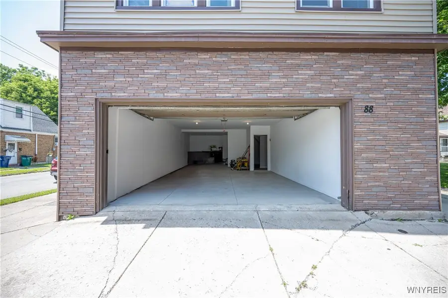 88 Schiller Street, Buffalo, NY 14206 - Image #2
