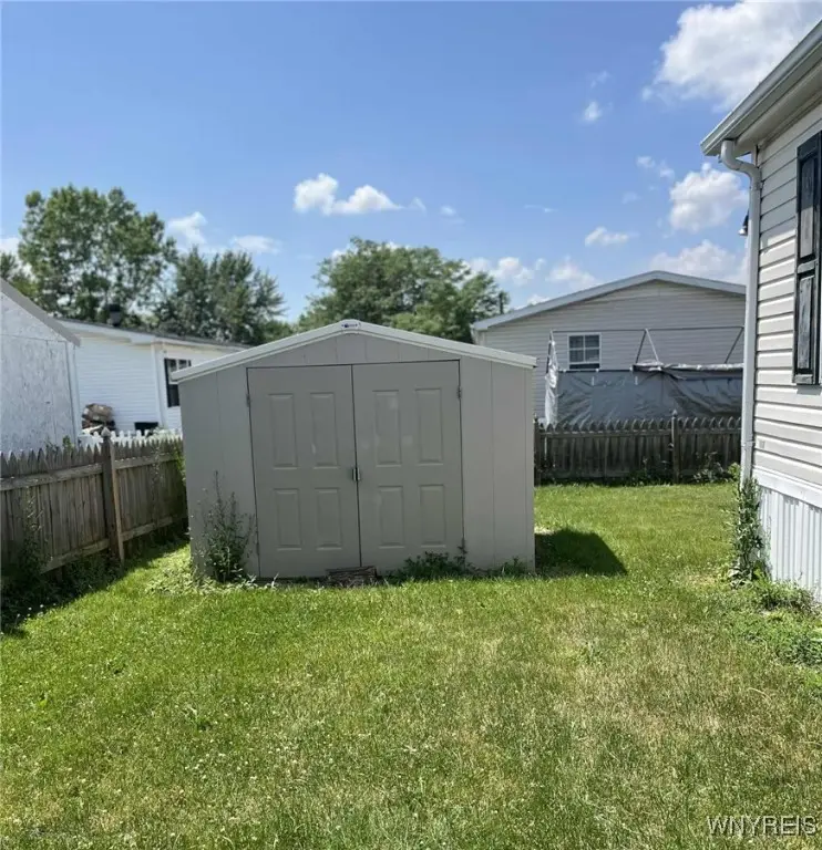 643 Birchwood Drive, Lockport, NY 14094 - Image #3