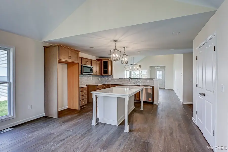 6667 Curtis Court, Lockport, NY 14094 - Image #2