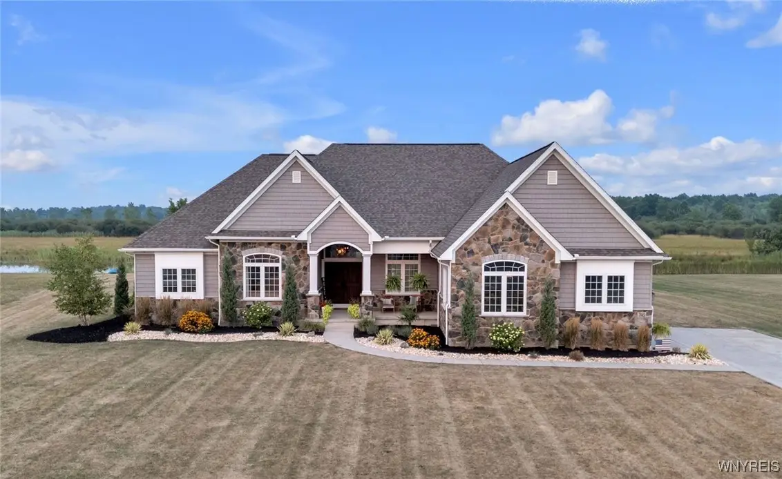 7045 Pine Lake Terrace, North Tonawanda, NY 14120 - Image #1