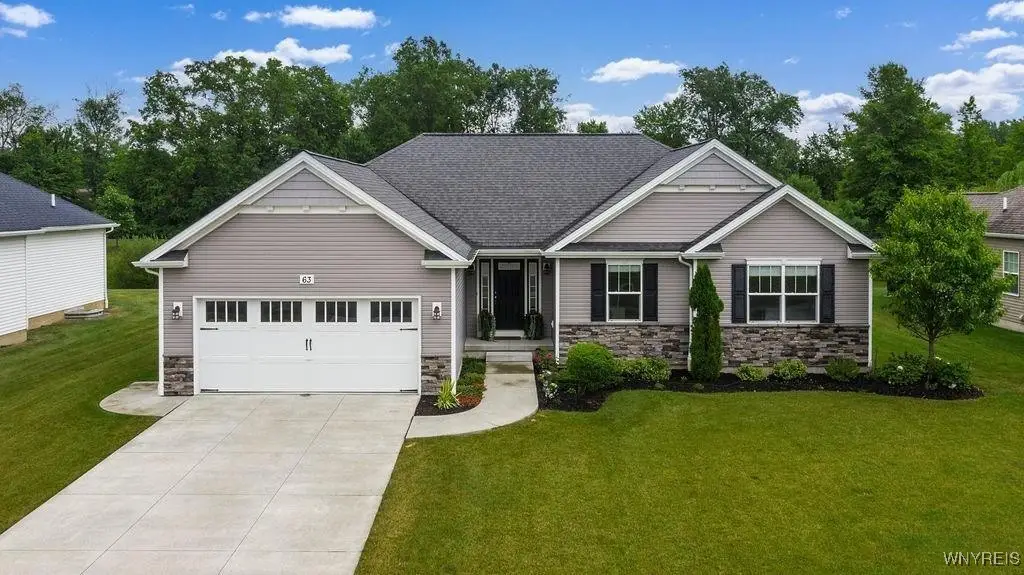 63 Castlewood Court, Grand Island, NY 14072 - Image #1