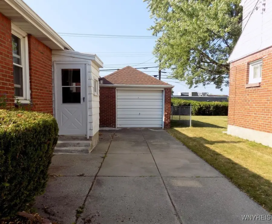 214 Glencove Road, Buffalo, NY 14223 - Image #3