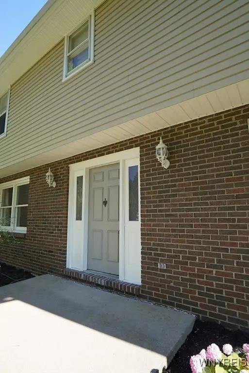 400 Hawthorne Place, Youngstown, NY 14174 - Image #2