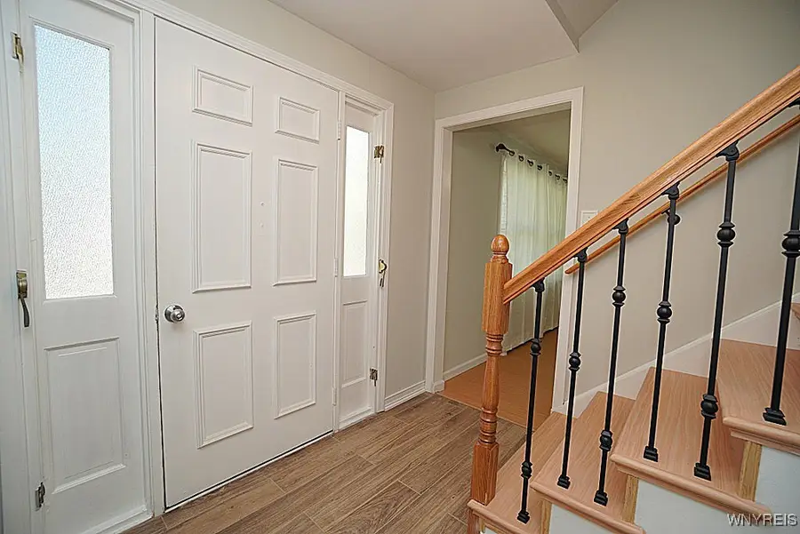 400 Hawthorne Place, Youngstown, NY 14174 - Image #3