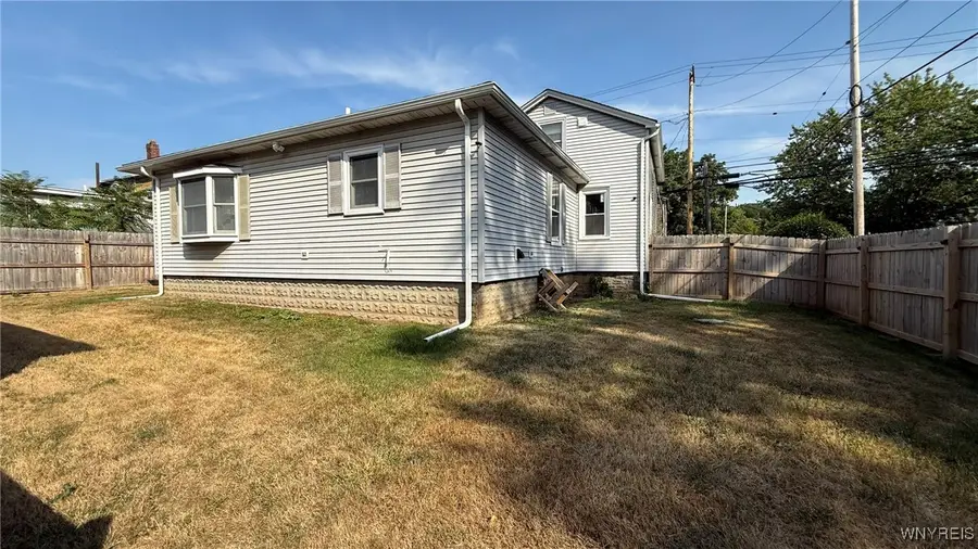 225 Clinton Street, Lockport, NY 14094 - Image #2