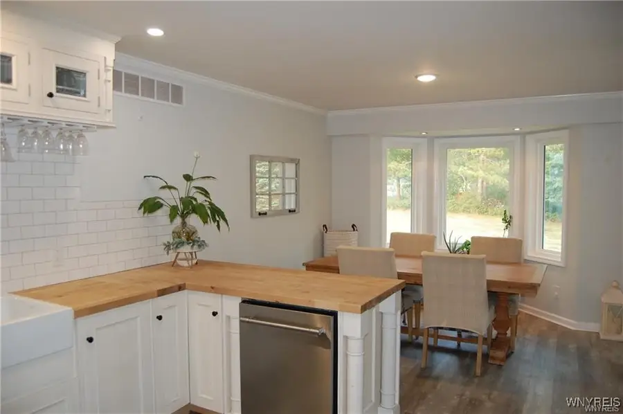 6055 Quaker Hollow Road #3, Orchard Park, NY 14127 - Image #3