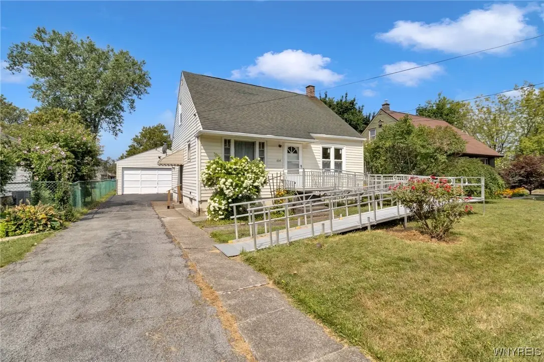 664 69th Street, Niagara Falls, NY 14304 - Image #1