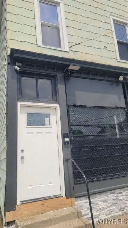 528 Ferry Avenue, Niagara Falls, NY 14301 - Image #2