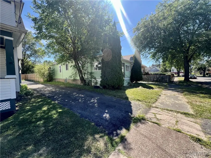 1611 Linwood Avenue, Niagara Falls, NY 14305 - Image #3