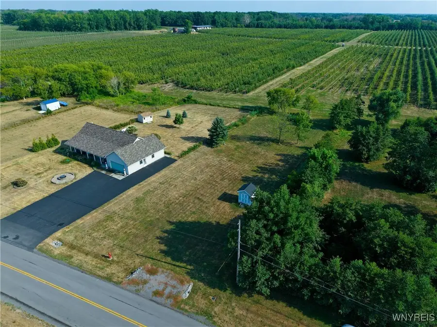 14466 Lakeshore Road, Kent, NY 14477 - Image #3