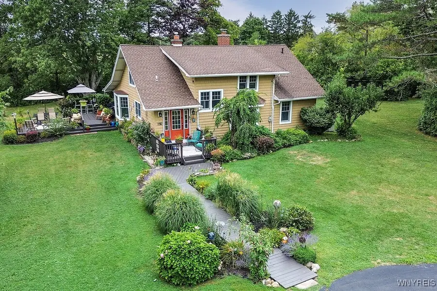 767 Sturgeon Point Road, Derby, NY 14047 - Image #2