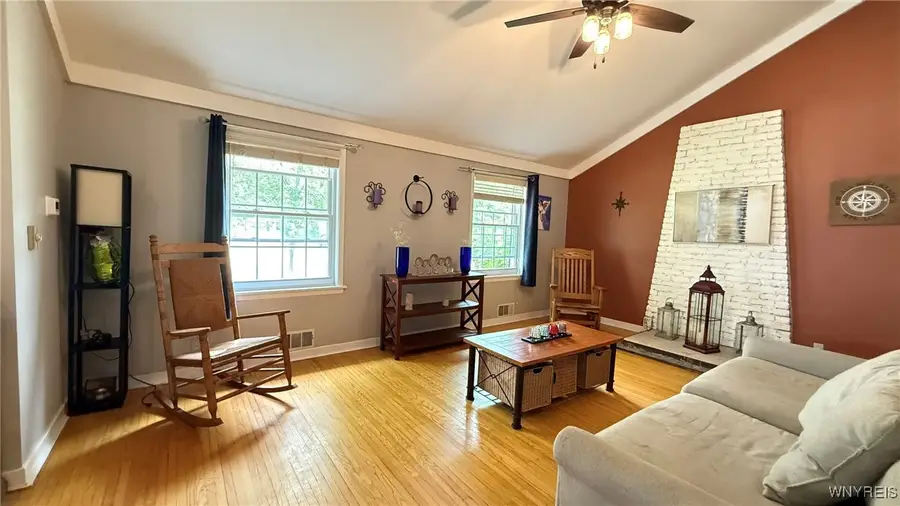 140 Parkledge Drive, Buffalo, NY 14226 - Image #2