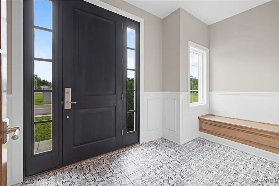 10 Bentley Drive, Orchard Park, NY 14127 - Image #2