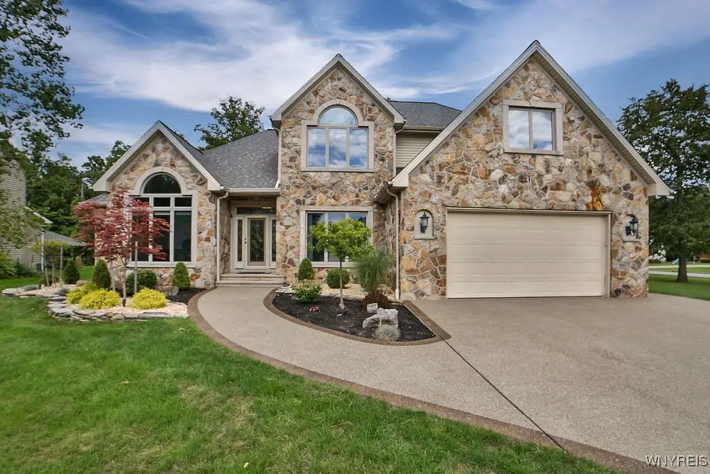 15 Forest Creek Court, Grand Island, NY 14072 - Image #1