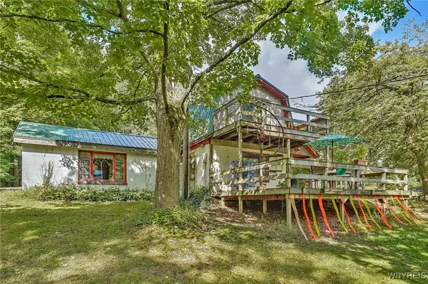 9425 Peck Hill Road, Gowanda, NY 14070