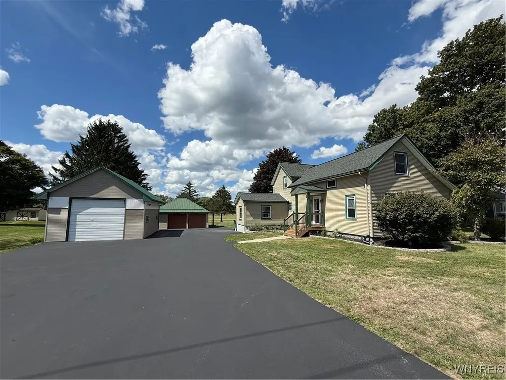 9088 Creek Road, Batavia, NY 14020 - Image #1