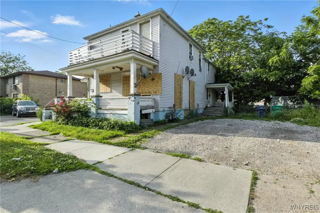 2219 Walnut Avenue, Niagara Falls, NY 14301 - Image #1