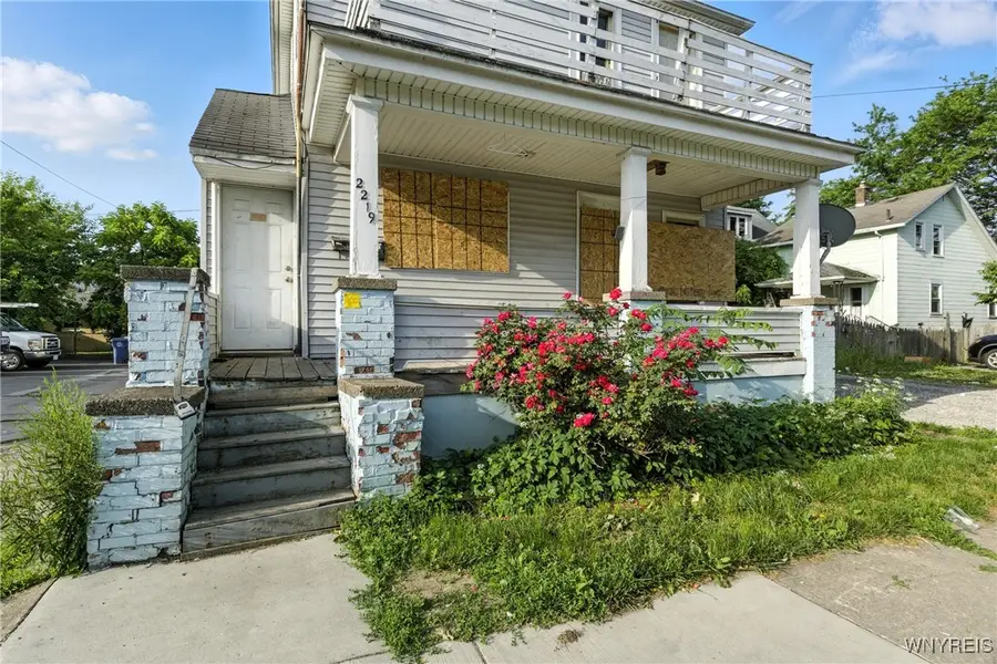 2219 Walnut Avenue, Niagara Falls, NY 14301 - Image #2