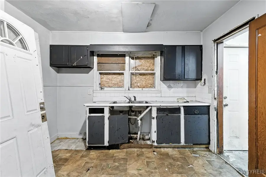 2219 Walnut Avenue, Niagara Falls, NY 14301 - Image #3