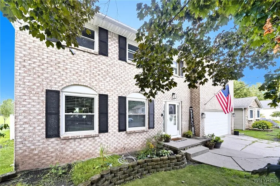 89 Park Lane Circle, Lockport, NY 14094 - Image #2