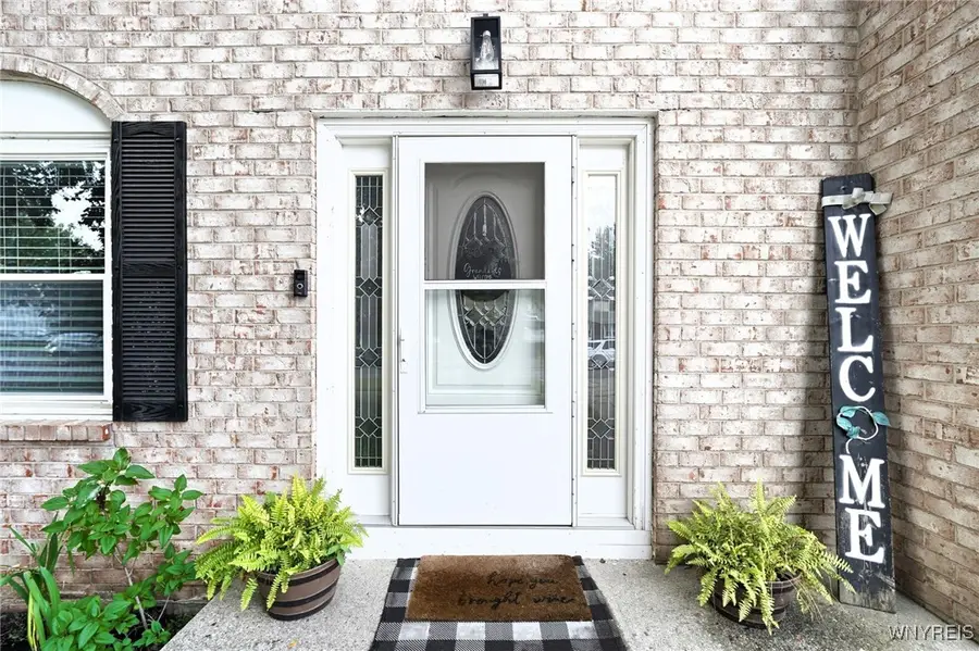 89 Park Lane Circle, Lockport, NY 14094 - Image #3