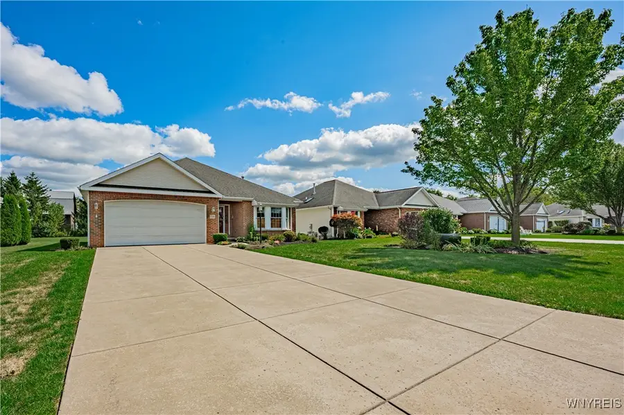 5591 Hidden Lake Drive, Lockport, NY 14094 - Image #2